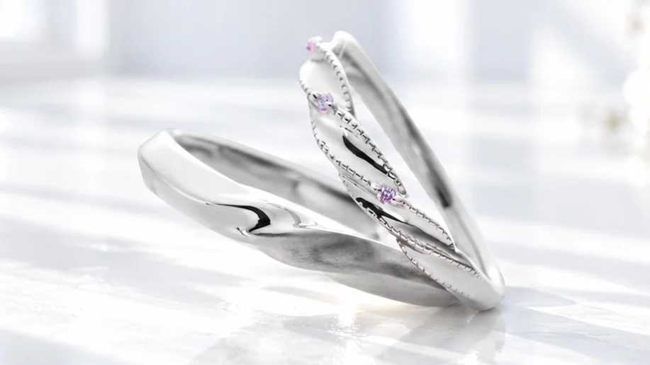 Une Tresse(アントレッセ) 天然ピンクダイヤモンドの結婚指輪